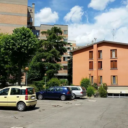 Studio Flat 111 Via Francesco Zanardi